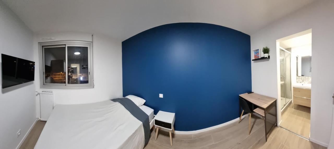 Apartment Avec Douche Privative Dans Partage - Metro - Wifi *